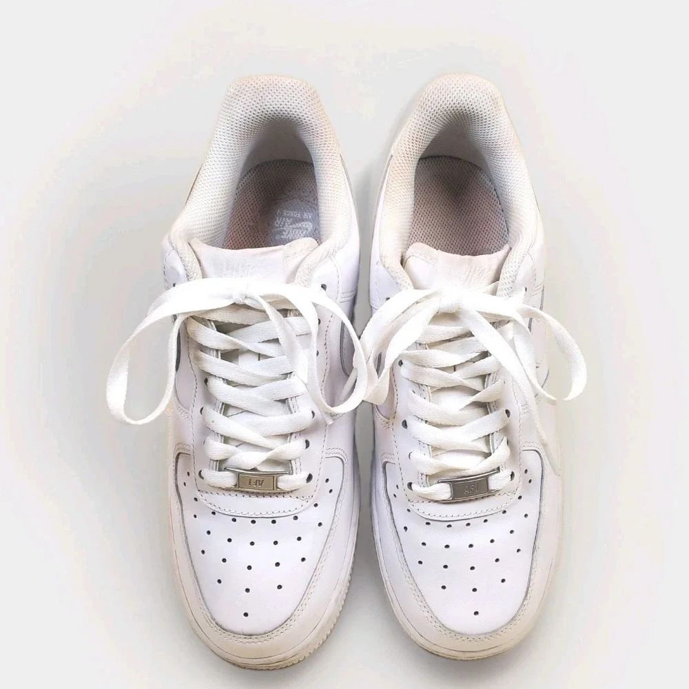 Nike Air‎ Force 1 '07 Low Mens Size 8.5 White Athletic Lifestyle AF1